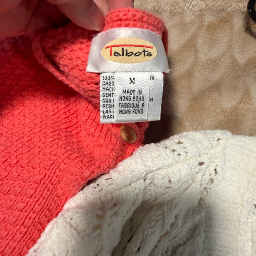 American Eagle Outfitters Cream and Gold Cable Knit Cardigan - Picture 4 of 4